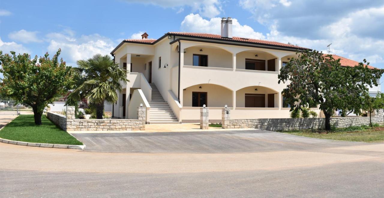 Apartmani Diana Novigrad  Zewnętrze zdjęcie